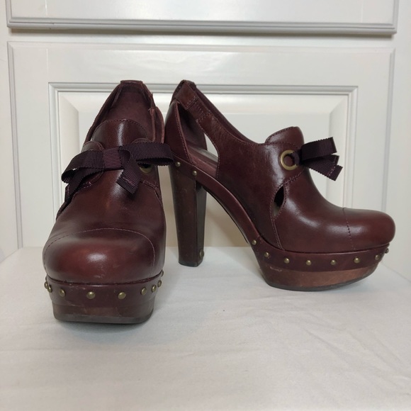 Ugg Celestina high heel clog / bootie - Picture 1 of 8